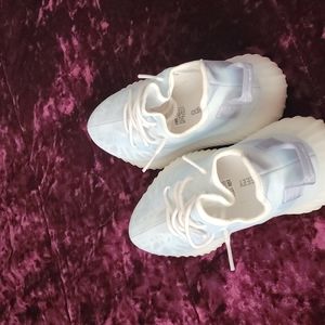 Yeezy Mono Ice Size 10